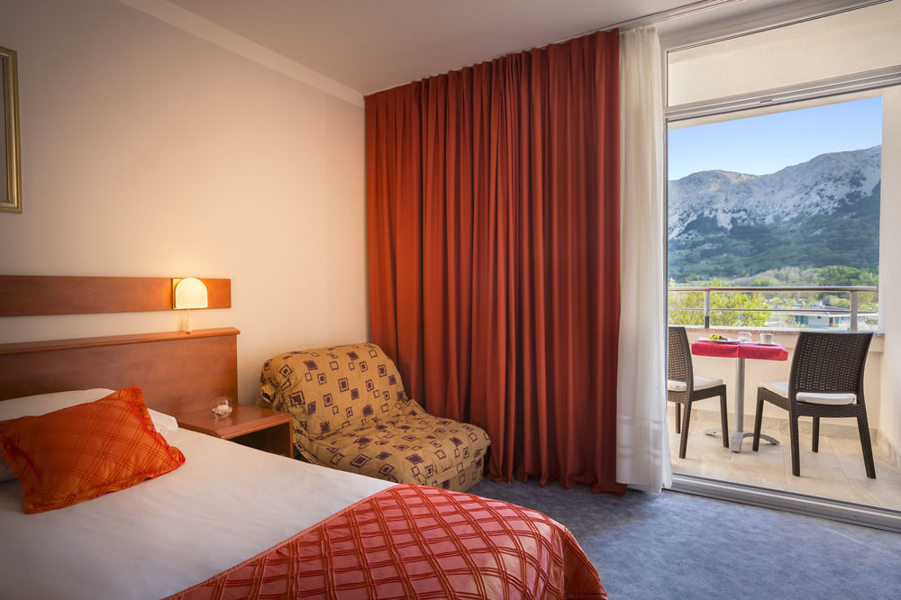 Sunny Baska Hotel By Valamar, Ex Corinthia Exterior foto